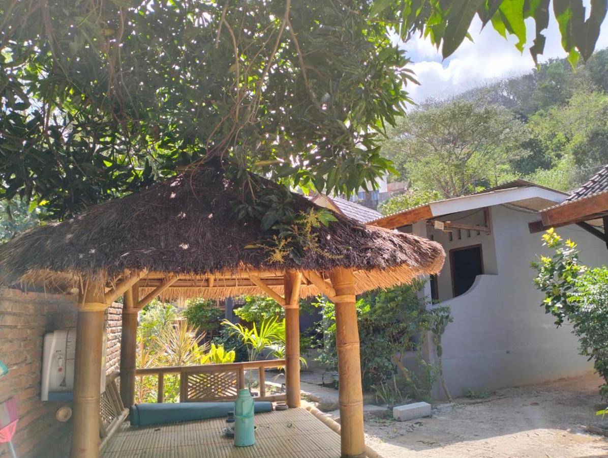 T&T Homestay Kuta  ภายนอก รูปภาพ