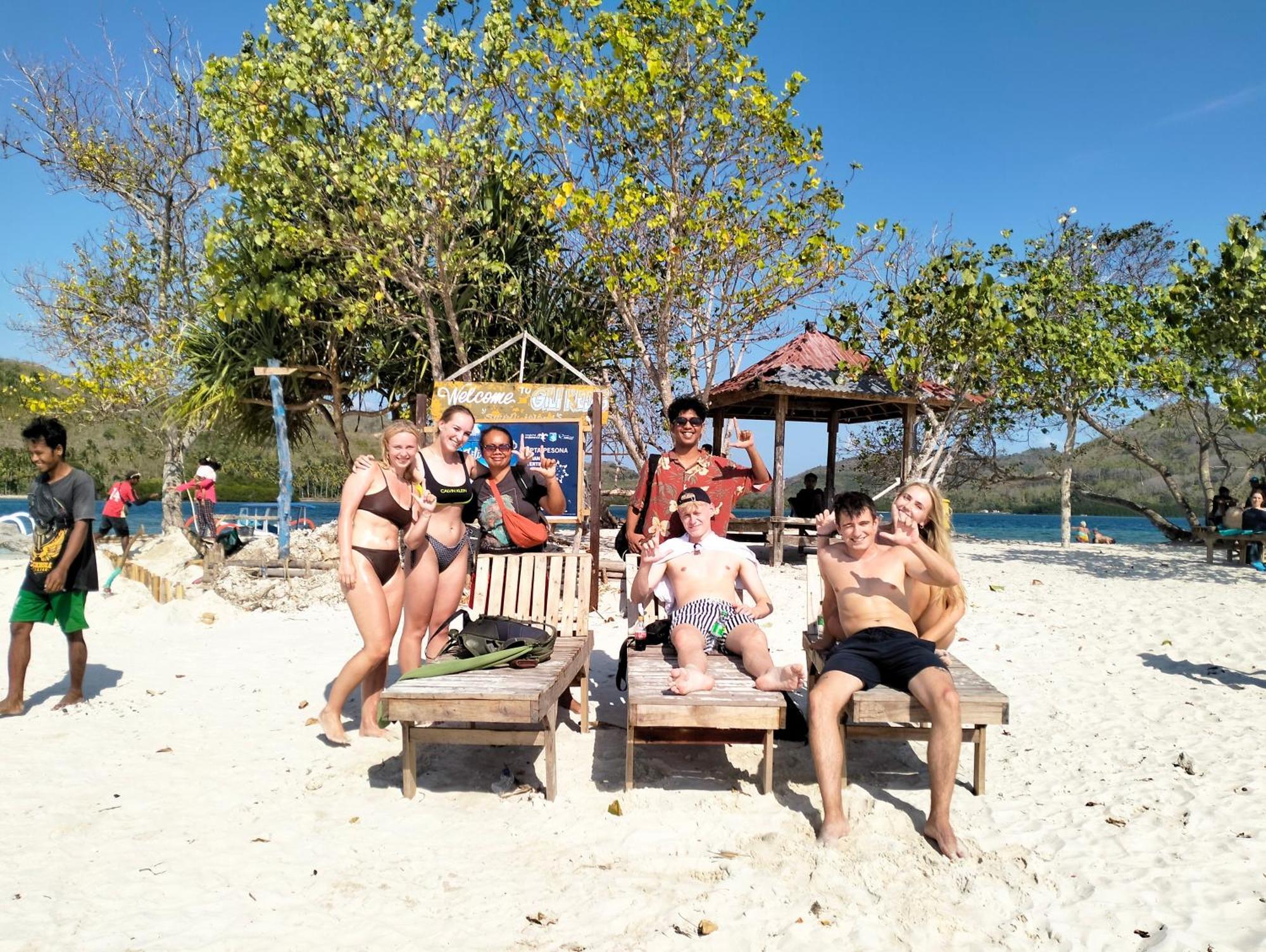 T&T Homestay Kuta  ภายนอก รูปภาพ